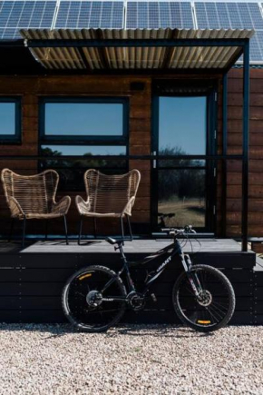 Jones Winery Tiny House on the Vineyard, Rutherglen - Off Grid